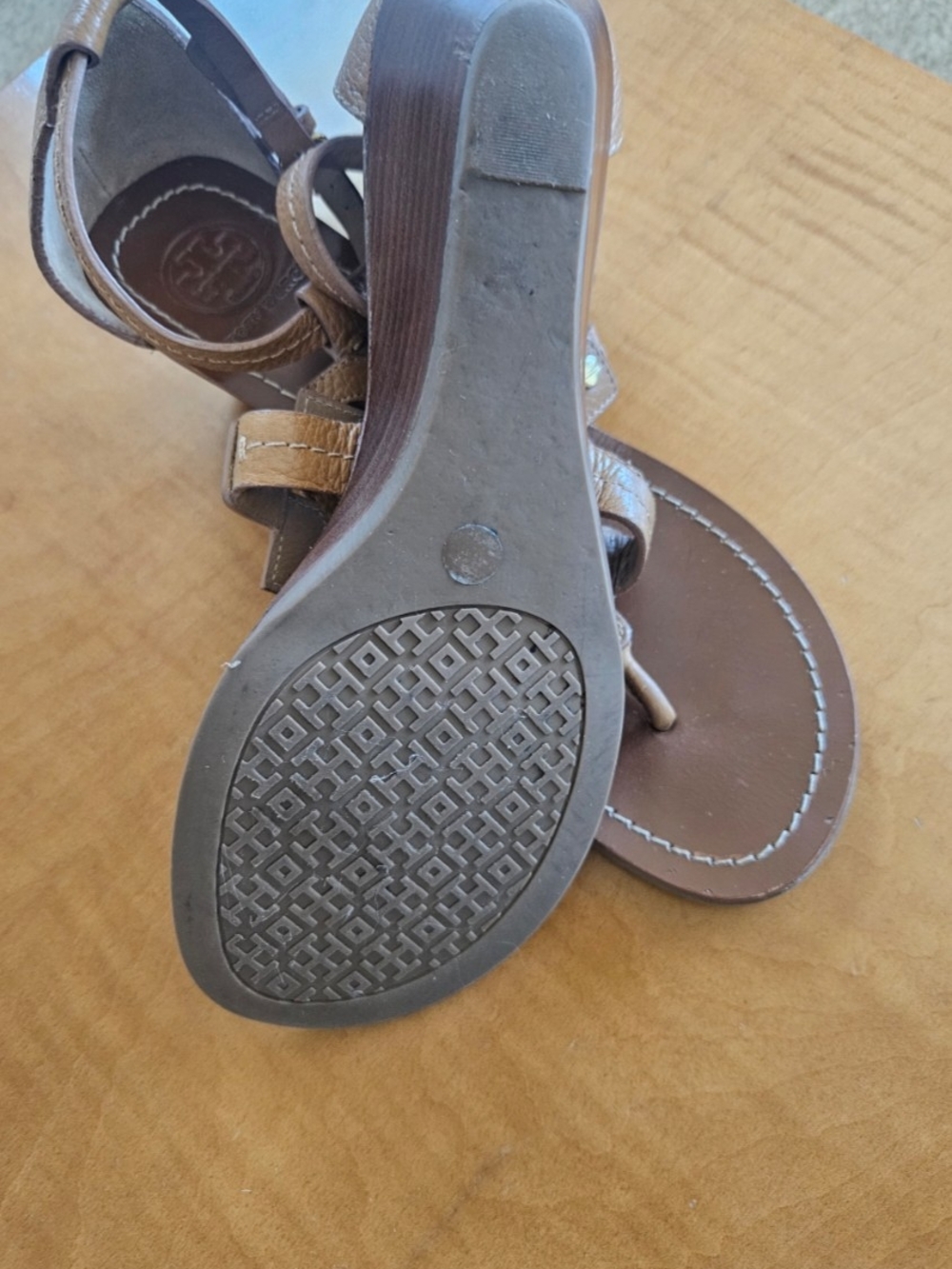 Tory Burch Phoebe flat thong sandals - Picture 4 of 5